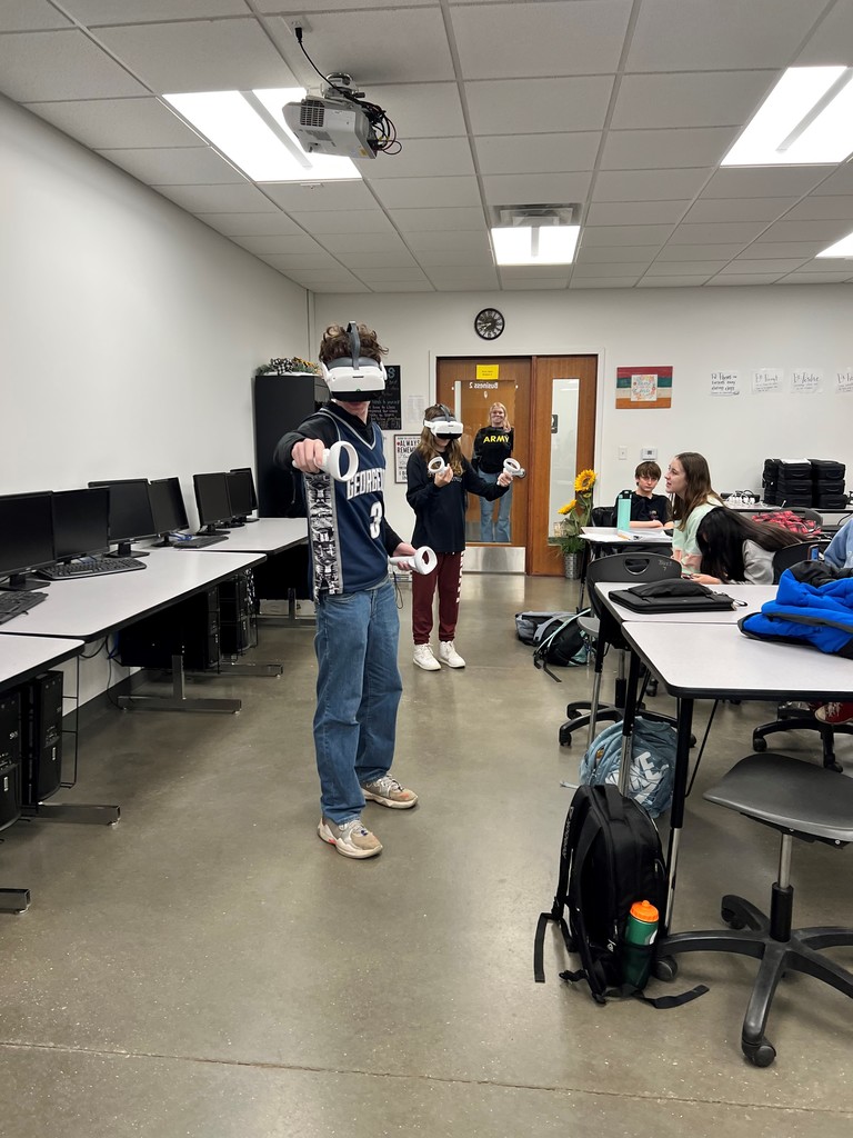students using VR at Marshall